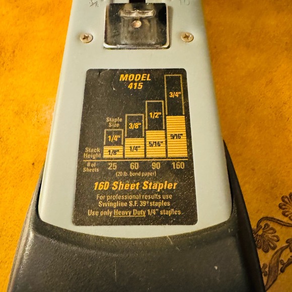 Swingline 415 Heavy-duty Commercial Stapler - Picture 2 of 5